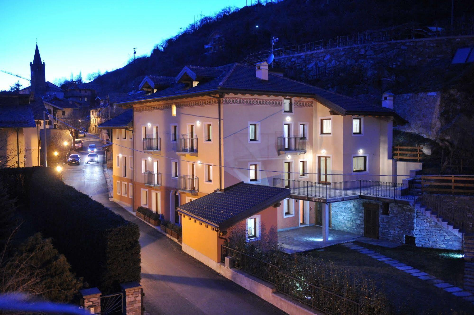 Au Berceau Du Bien-Etre Villa Chambave Екстериор снимка